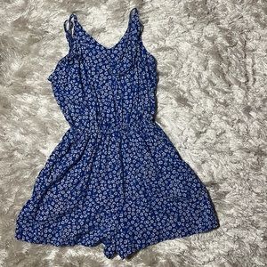 h&m spaghetti summer spaghetti strap short romper blue and white floral 3XS